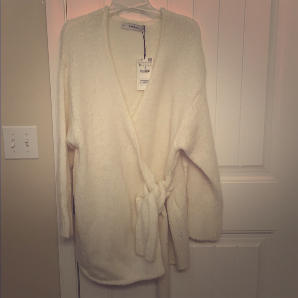 Off white wrap, cardigan